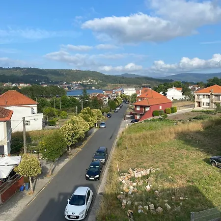 Apartman With Terrace Near The Esteiro-Muros